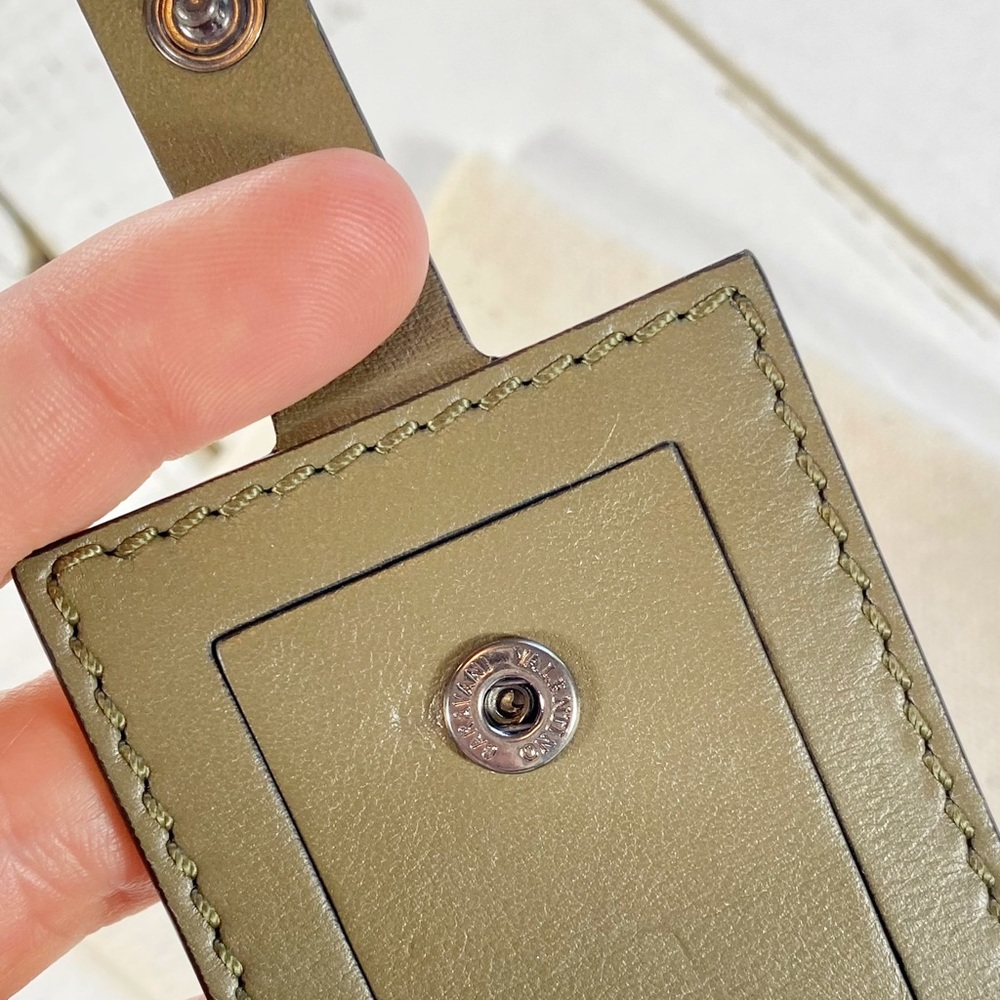 Valentino Garavani Rockstud Bag Charm/Luggage Tag - Picture 3 of 6